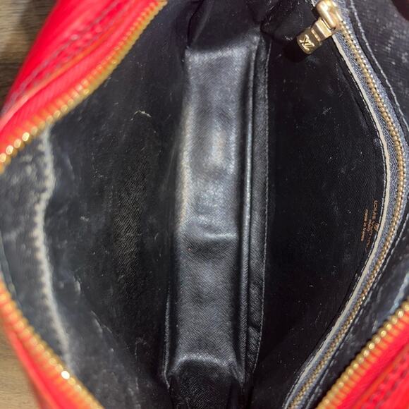 LOUIS VUITTON
Trocadéro leather crossbody bag
Good condition - Picture 8 of 9